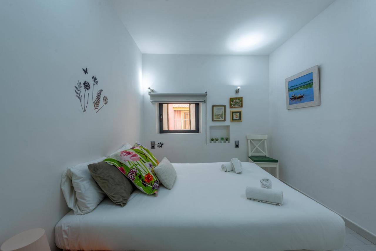 Apartamento En Monumento Historico Nacional Corral Del Conde-Duque De Olivares เซบีญา ภายนอก รูปภาพ