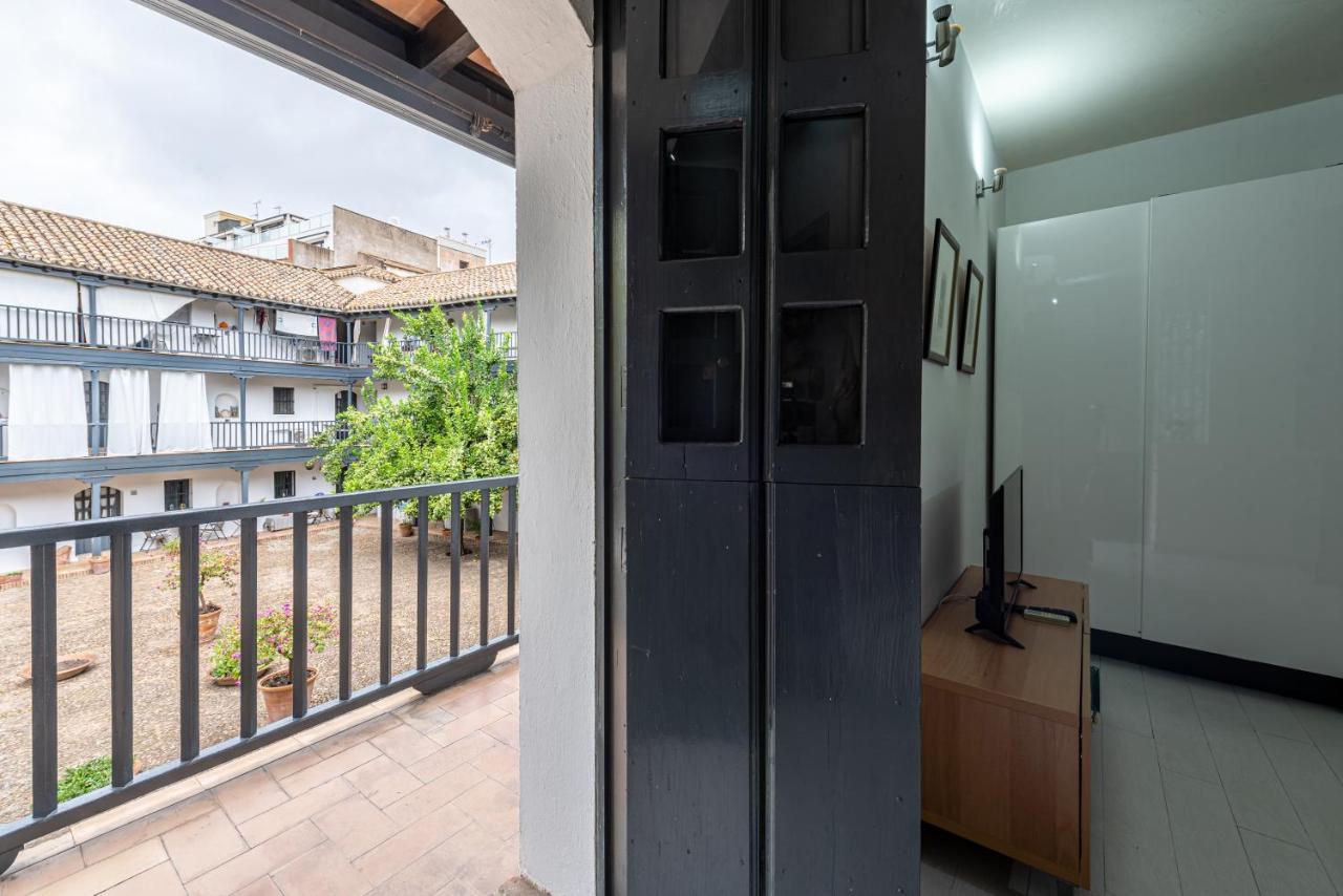 Apartamento En Monumento Historico Nacional Corral Del Conde-Duque De Olivares เซบีญา ภายนอก รูปภาพ