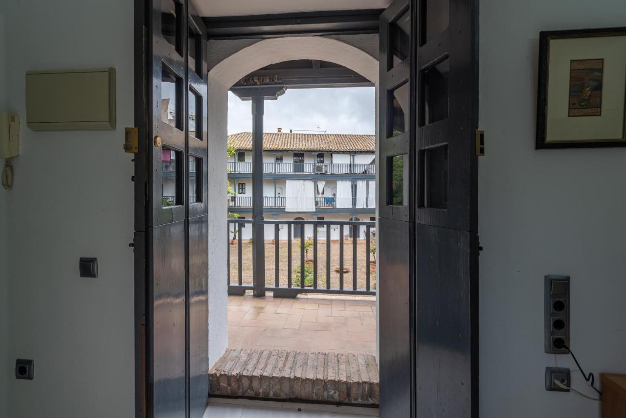Apartamento En Monumento Historico Nacional Corral Del Conde-Duque De Olivares เซบีญา ภายนอก รูปภาพ